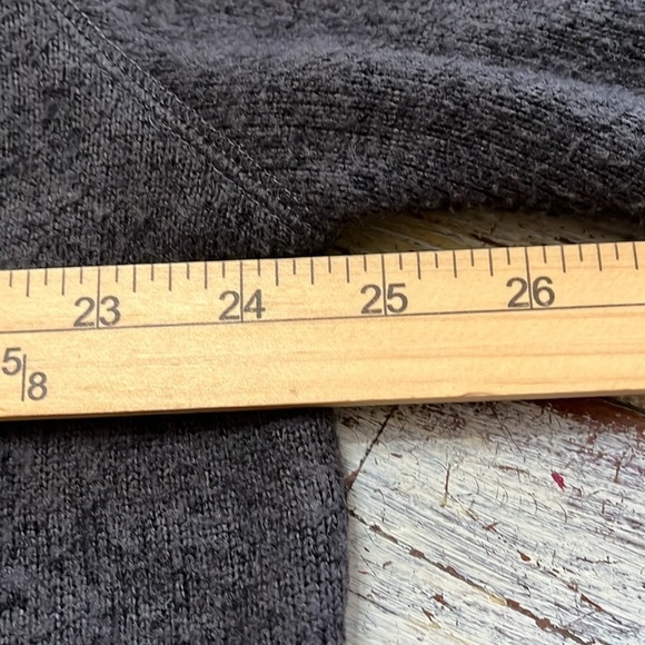 Disney Qtr Zip Gray Fleece with Pockets L Authentic Logo Chest Main Street USA - Picture 6 of 8